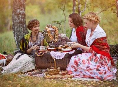 Three ages, three beauty tricks