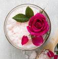 Scrub pentru corp Rose Tea